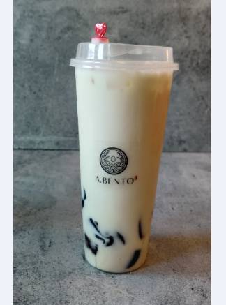 Oolong Milk Tea with Grass Jelly /  仙草凍奶青